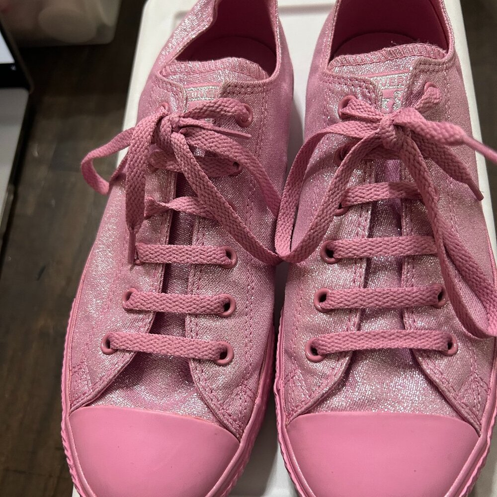 Converse - Pink monochrome Shoes